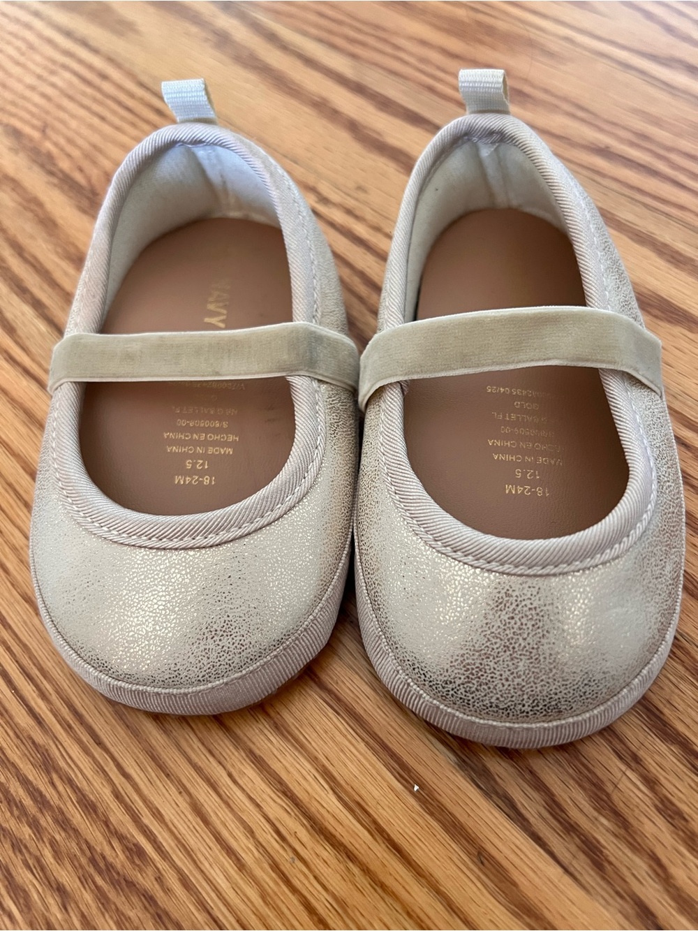 Old Navy Metallic Mary Jane Flats for Baby Beige Baby 18-24M